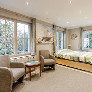 Appartement Cosy Close To Bruxelles South Charleroi Airport, Courcelles
